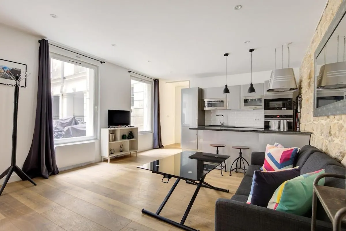 L'Authentique Coeur De Paris Apartment